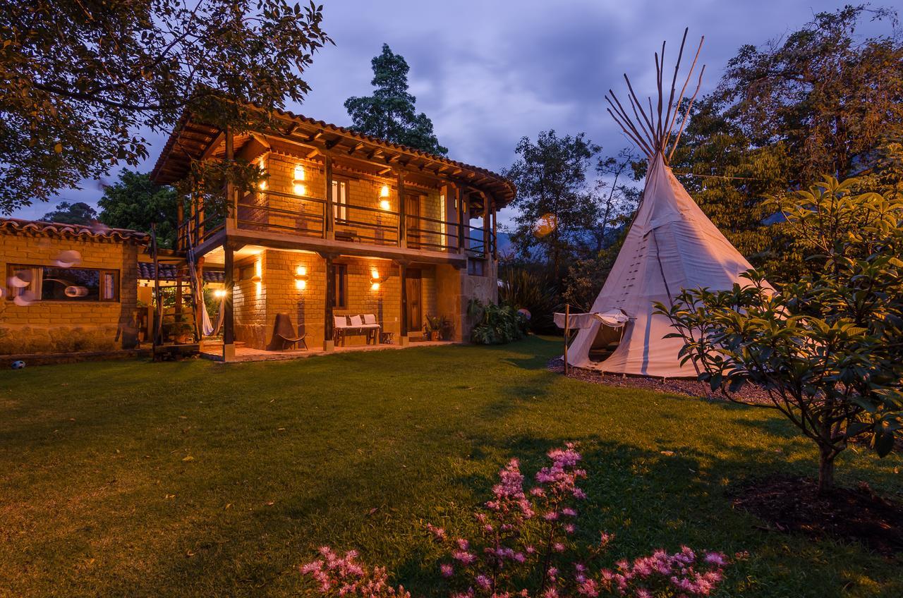 Hostal Casa Del Arte Robles Exterior photo
